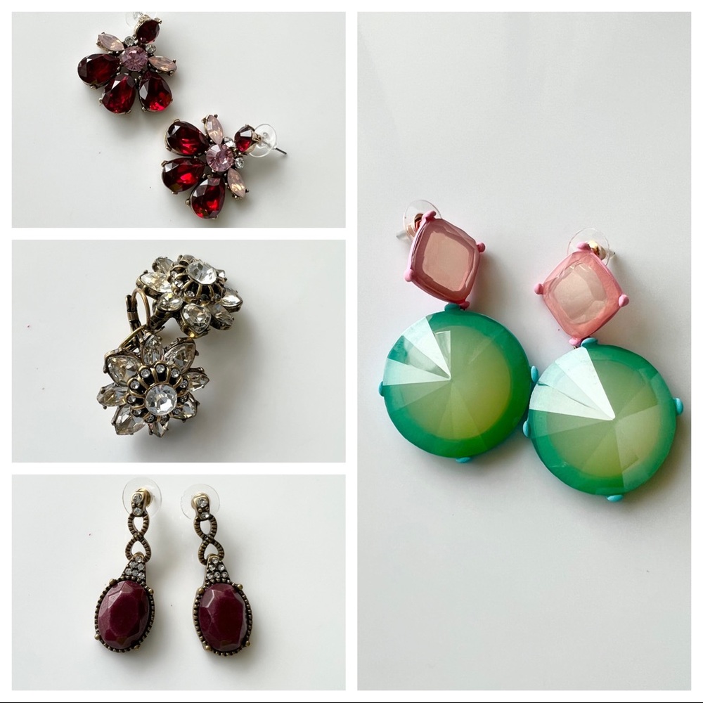 4 pairs of earrings